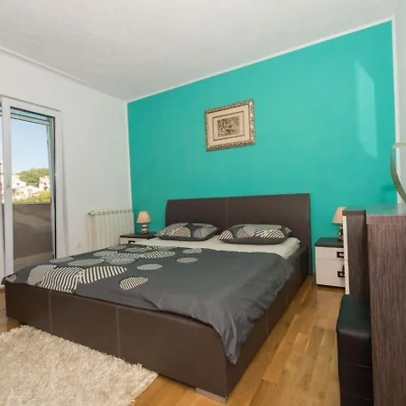 Apartment Geraeumige Mit Grill Und Meerblick