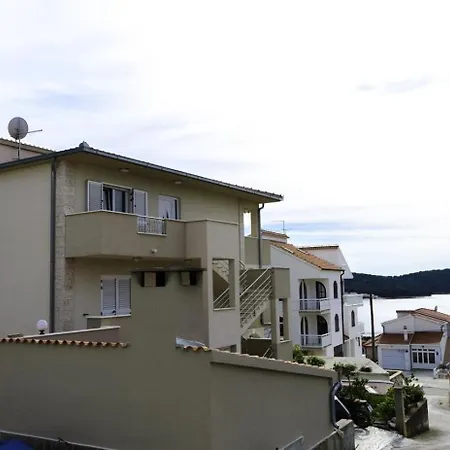 Geraeumige Mit Grill Und Meerblick Apartment *